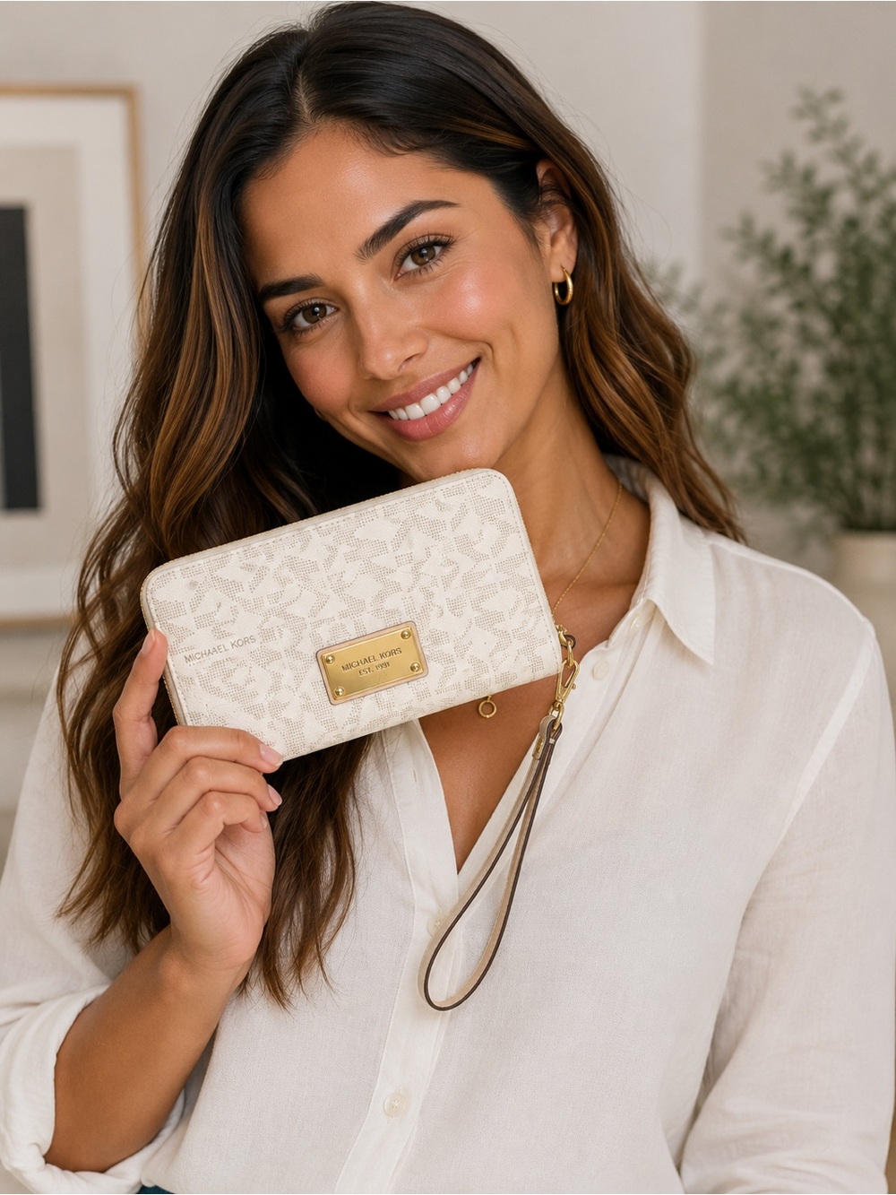 Michael Kors Cream Signature Zip Wristlet with Gold Plaque Jet Set Travel Wallet